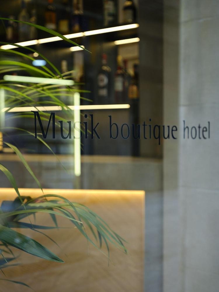 Musik Boutique Hotel Барселона Экстерьер фото